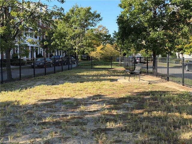 309 Waterside Dr Unit 37, Hampton, VA 23666