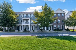 309 Waterside Dr Unit 37, Hampton, VA 23666