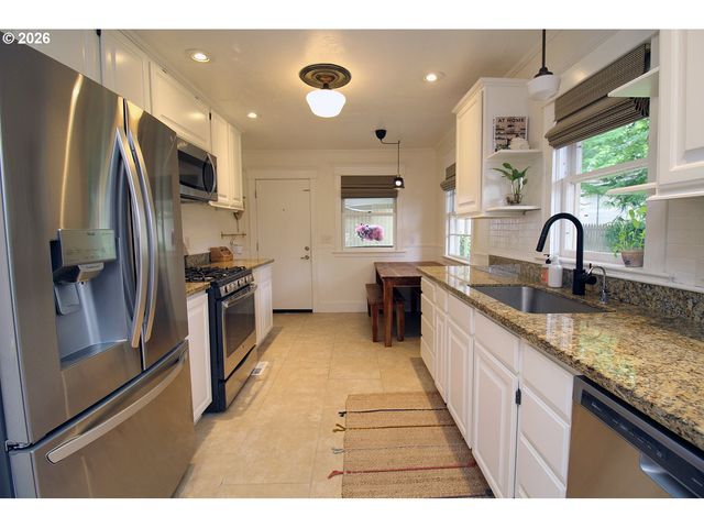 3149 Ne 103RD Pl, Portland, OR 97220