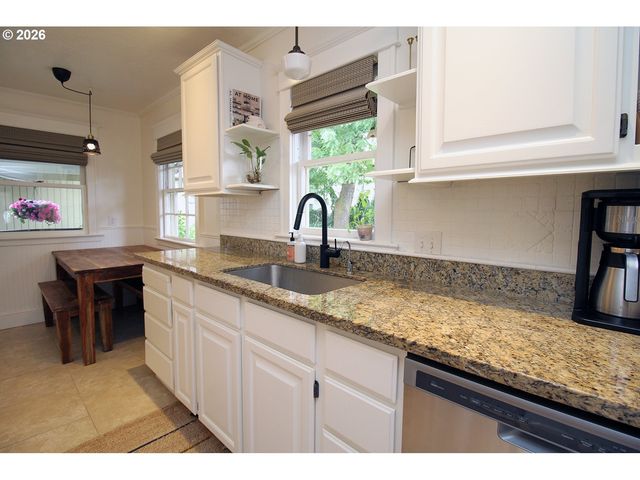 3149 Ne 103RD Pl, Portland, OR 97220