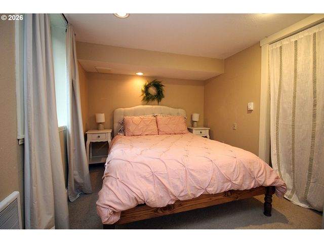 3149 Ne 103RD Pl, Portland, OR 97220