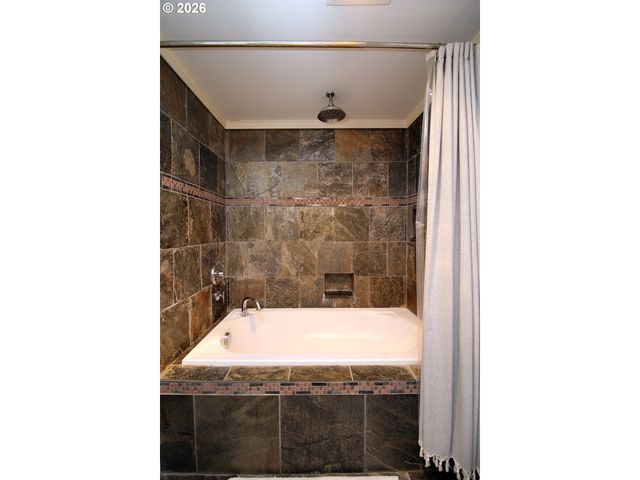 3149 Ne 103RD Pl, Portland, OR 97220