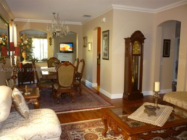 644 Conservation Dr, Weston, FL 33327