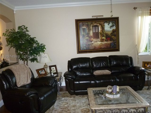 644 Conservation Dr, Weston, FL 33327