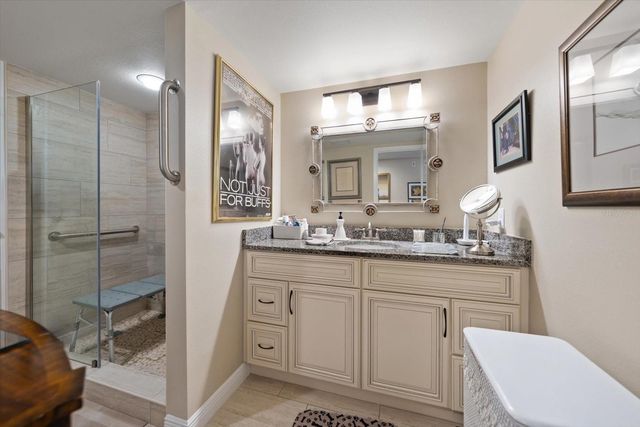223 ISLAND WAY 2E, Clearwater Beach, FL 33767
