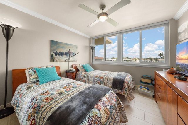 223 ISLAND WAY 2E, Clearwater Beach, FL 33767
