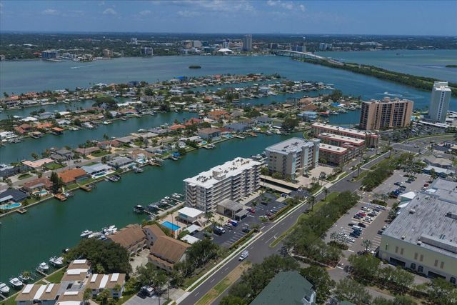 223 ISLAND WAY 2E, Clearwater Beach, FL 33767
