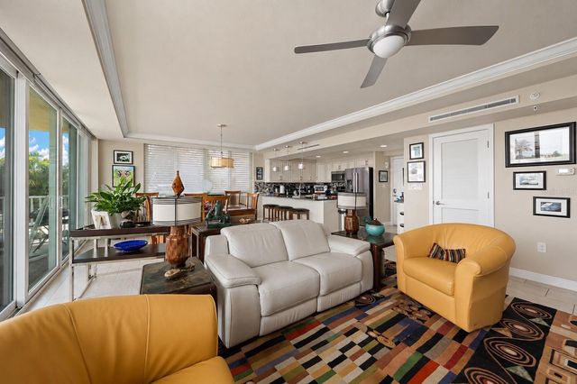 223 ISLAND WAY 2E, Clearwater Beach, FL 33767