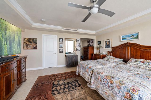 223 ISLAND WAY 2E, Clearwater Beach, FL 33767