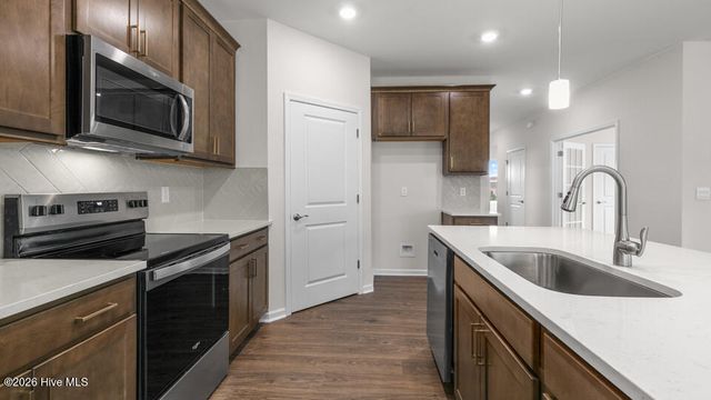 820 Fernwind Circle, Aberdeen, NC 28315