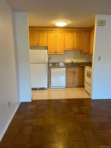 1840 Crompond Road 9B7, Peekskill, NY 10566