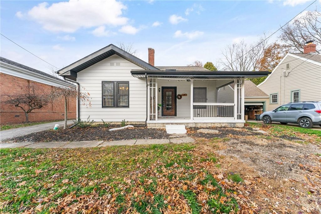28 Scott Street, Canfield, OH 44406