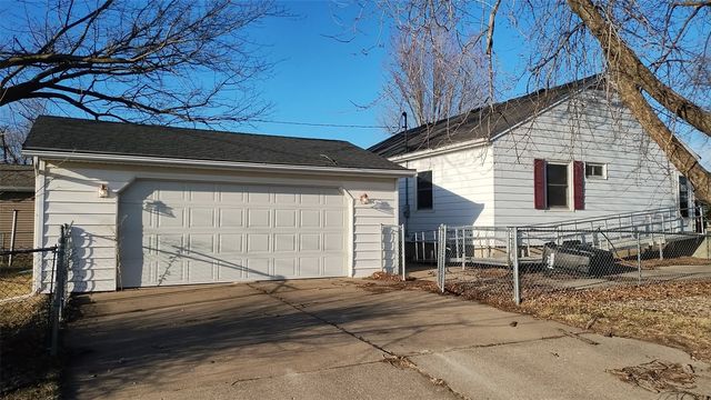 1100 29th Street, Marion, IA 52302