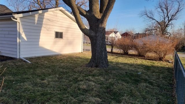 1100 29th Street, Marion, IA 52302