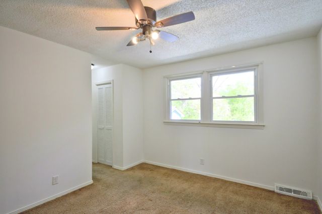 611 Needmore Rd, Clarksville, TN 37040