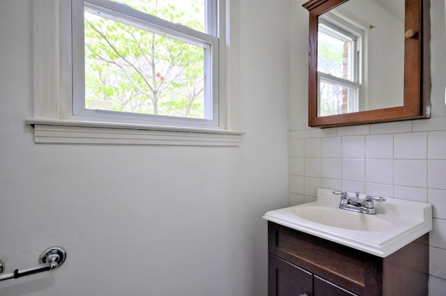 611 Needmore Rd, Clarksville, TN 37040