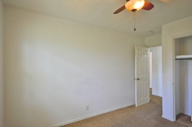 611 Needmore Rd, Clarksville, TN 37040