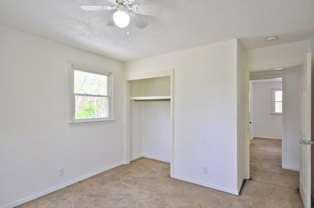 611 Needmore Rd, Clarksville, TN 37040