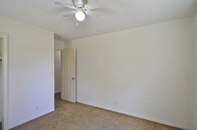 611 Needmore Rd, Clarksville, TN 37040