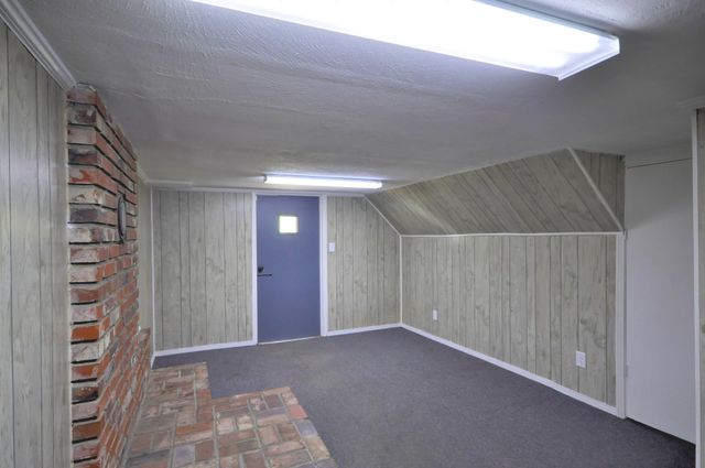 611 Needmore Rd, Clarksville, TN 37040