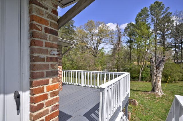 611 Needmore Rd, Clarksville, TN 37040