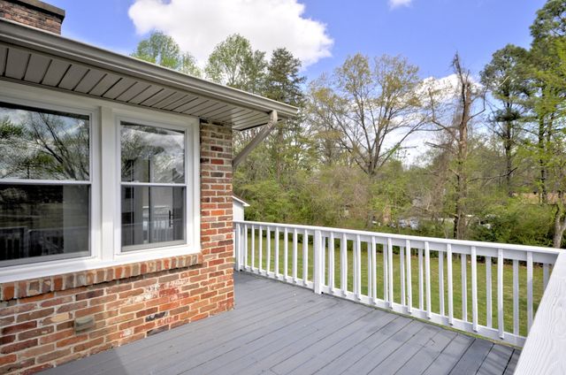 611 Needmore Rd, Clarksville, TN 37040