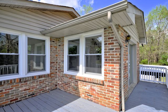 611 Needmore Rd, Clarksville, TN 37040