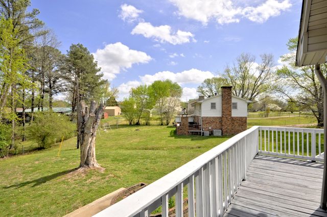 611 Needmore Rd, Clarksville, TN 37040