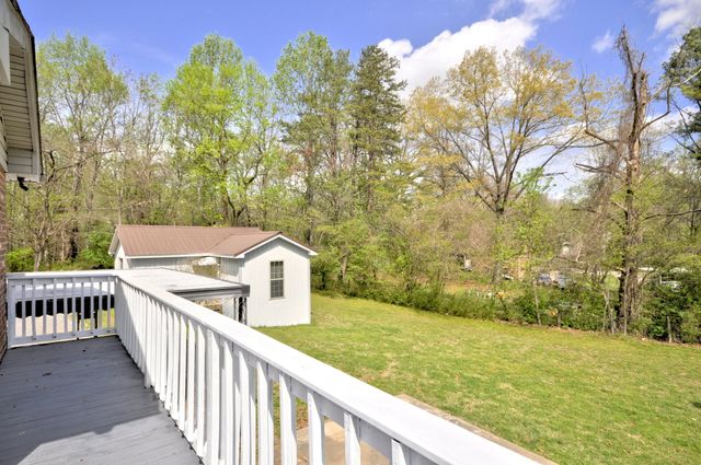 611 Needmore Rd, Clarksville, TN 37040