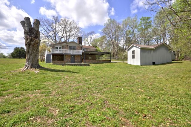 611 Needmore Rd, Clarksville, TN 37040