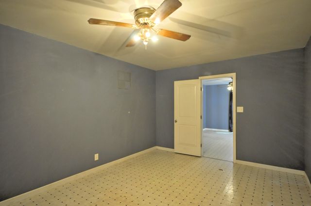 611 Needmore Rd, Clarksville, TN 37040