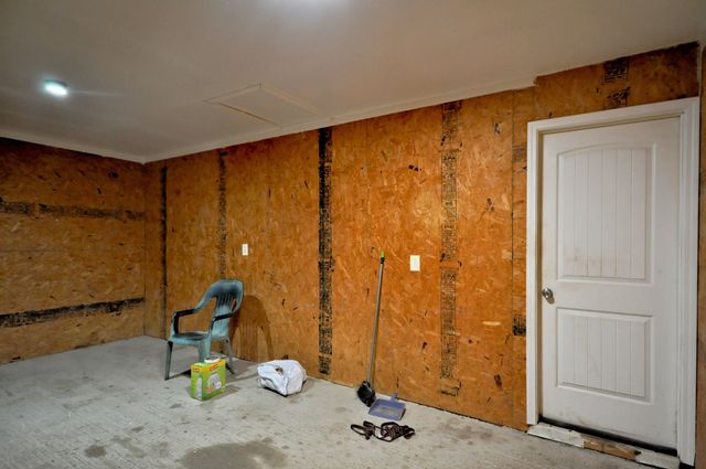 611 Needmore Rd, Clarksville, TN 37040