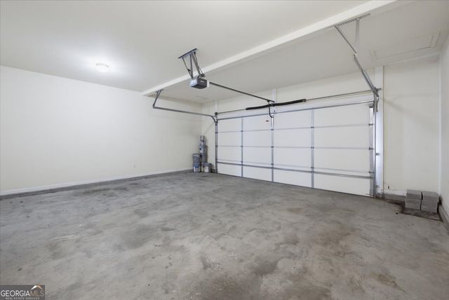 15 Hughston Walk, Newnan, GA 30263
