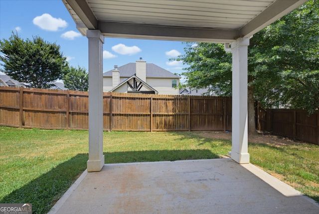 15 Hughston Walk, Newnan, GA 30263