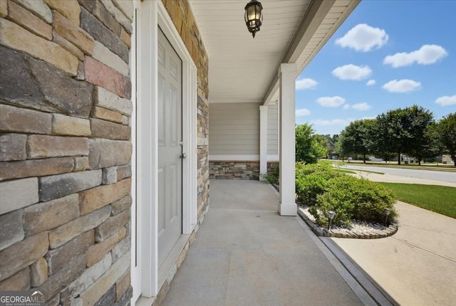 15 Hughston Walk, Newnan, GA 30263