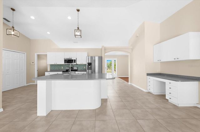 9660 MIAMI CIRCLE, Port Charlotte, FL 33981