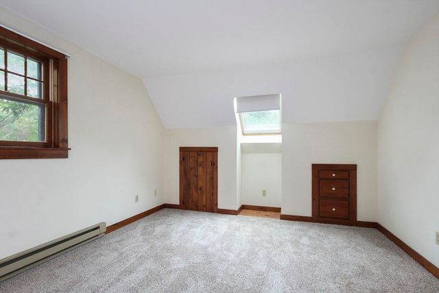 20 Lakewood Dr, Mashpee, MA 02649