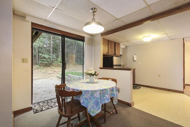 20 Lakewood Dr, Mashpee, MA 02649