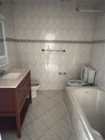 3623 SW 5th Ter 3623, Miami, FL 33135