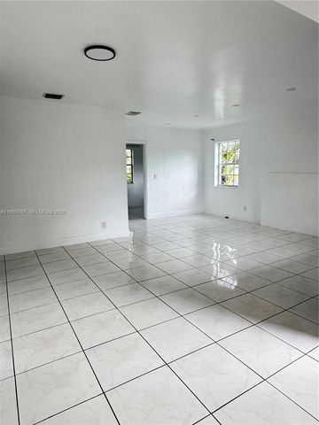 3623 SW 5th Ter 3623, Miami, FL 33135