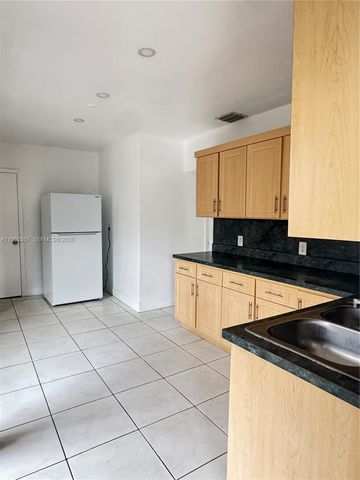 3623 SW 5th Ter 3623, Miami, FL 33135