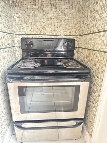 3623 SW 5th Ter 3623, Miami, FL 33135