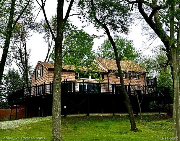 3185 Shimmons Road, Auburn Hills, MI 48326