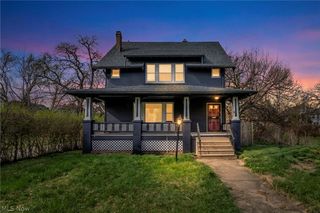 10803 Grantwood Avenue, Cleveland, OH 44108