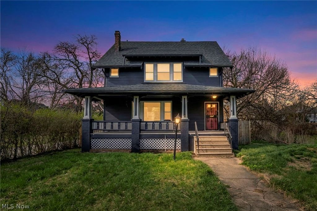 10803 Grantwood Avenue, Cleveland, OH 44108