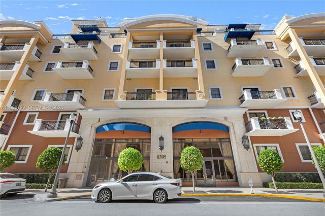 8395 SW 73rd Ave 105, Miami, FL 33143