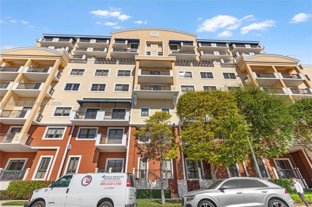 8395 SW 73rd Ave 105, Miami, FL 33143