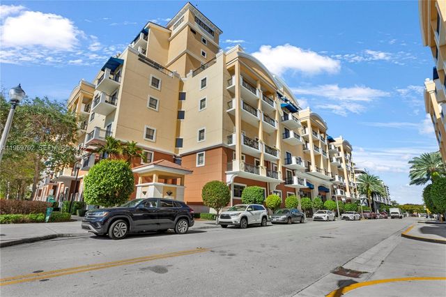 8395 SW 73rd Ave 105, Miami, FL 33143