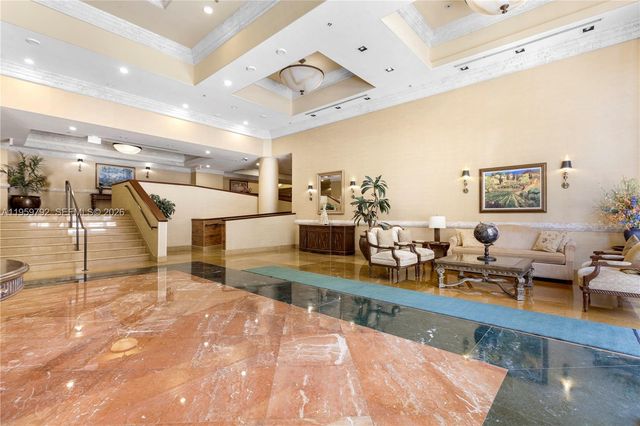 8395 SW 73rd Ave 105, Miami, FL 33143