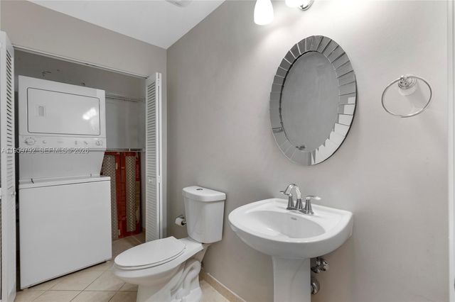 8395 SW 73rd Ave 105, Miami, FL 33143